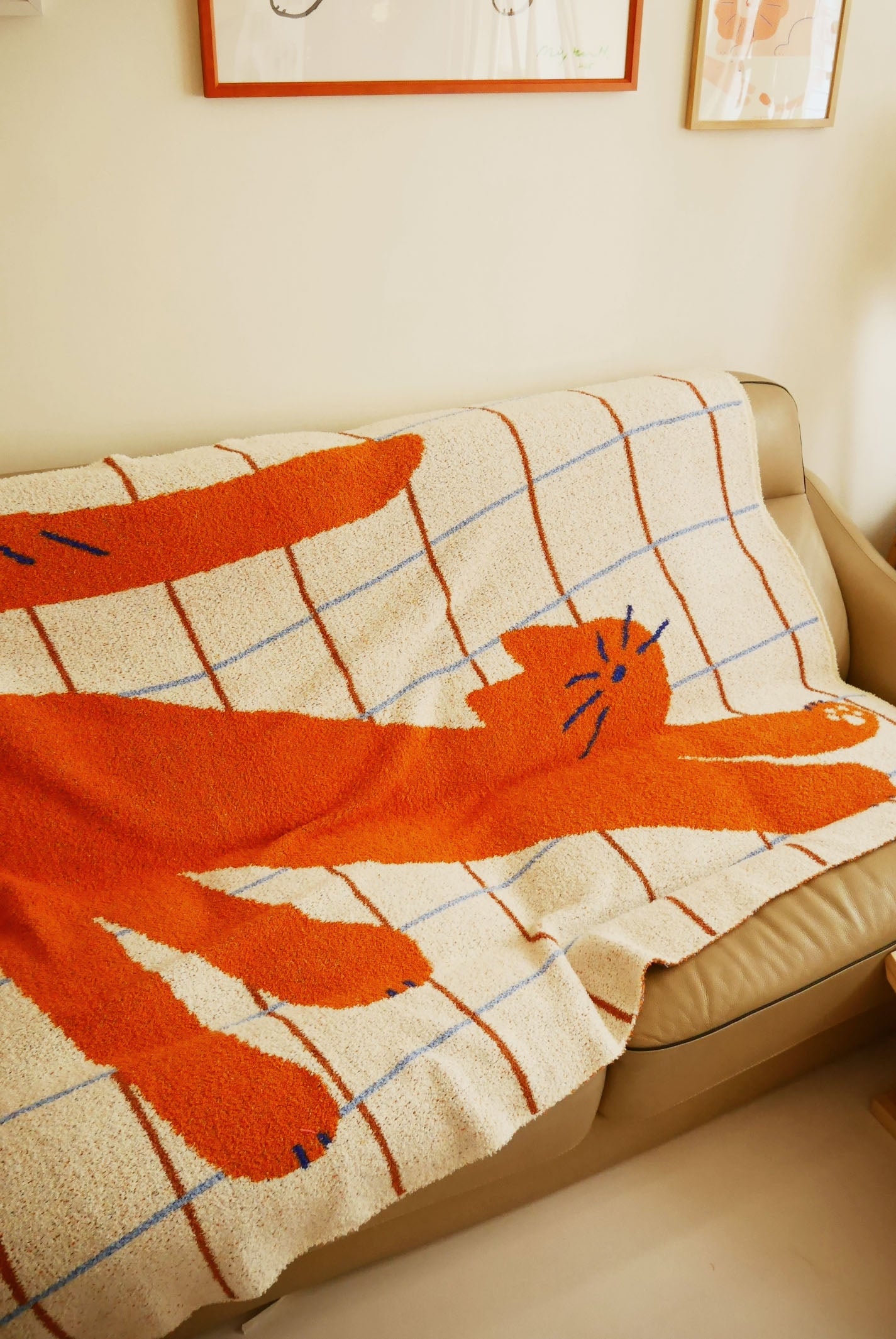 Blanket|Stretching Cat