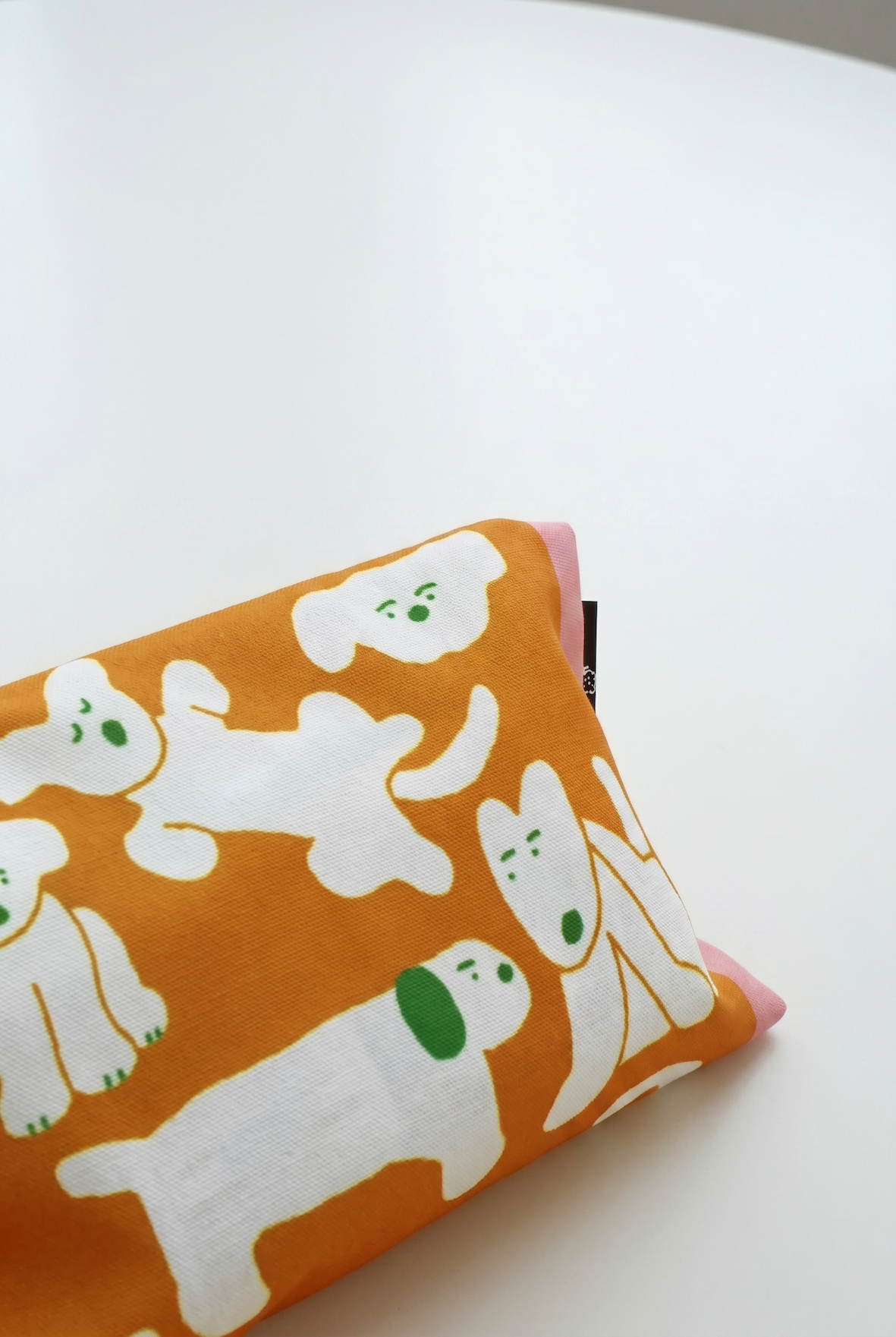 【Minghan H. ✕ cloth-goods】Fluffy Dogs：Faux Linen Tissue Box Cover