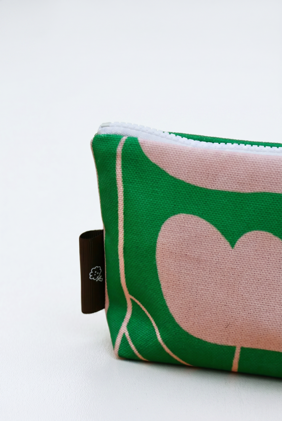 【Minghan H. ✕ cloth-goods】Flowers & Stars: Double-sided 3D Zippered Cosmetic Pouch