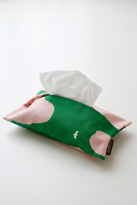 【Minghan H. ✕ cloth-goods】Dog on the Grass：Faux Linen Tissue Box Cover