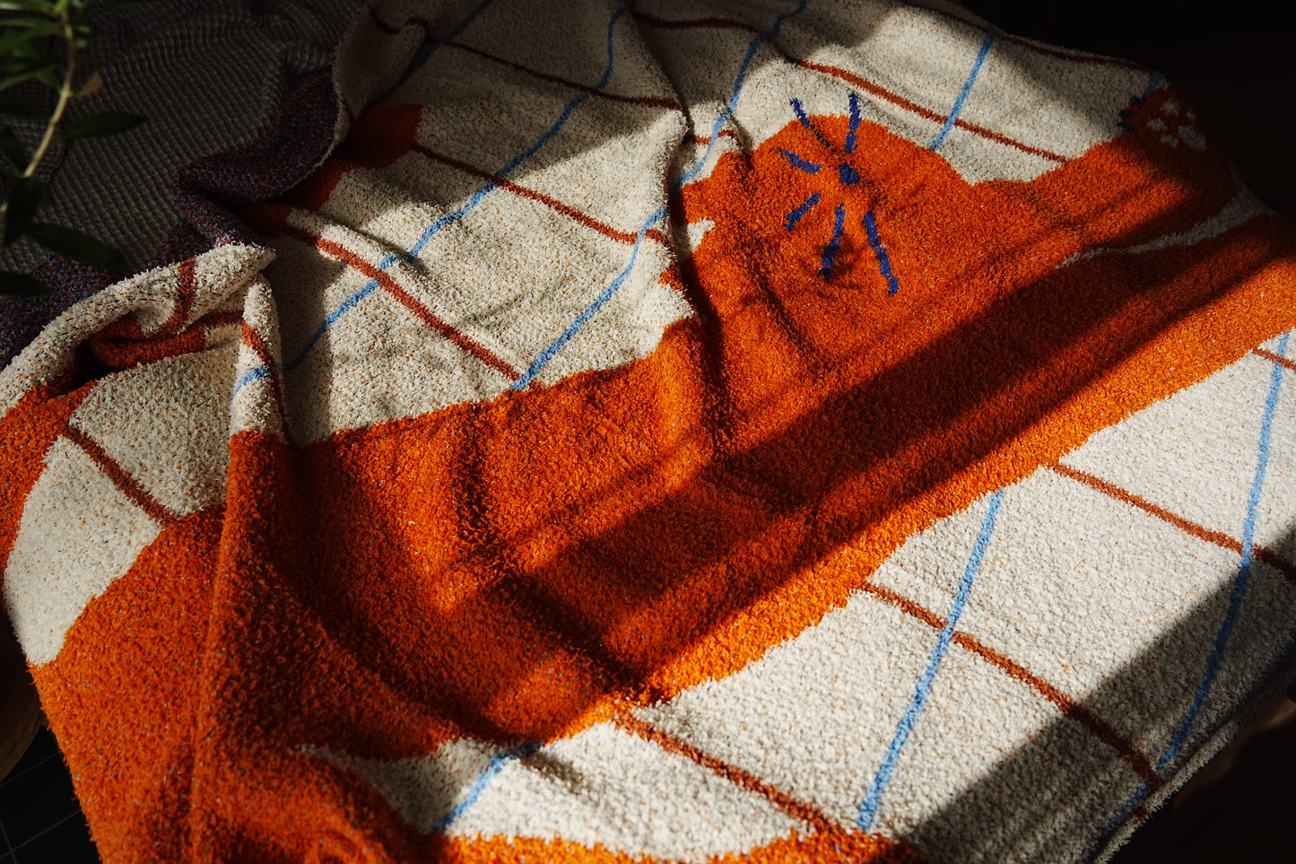 Blanket｜Stretching Cat