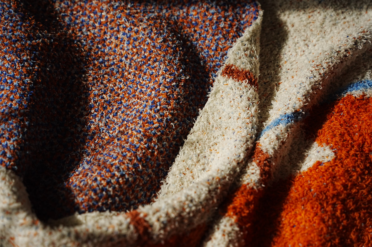 Blanket｜Stretching Cat